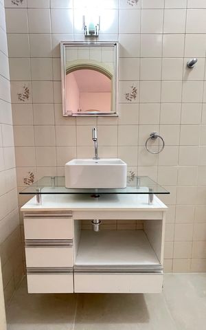 Casa à venda com 264m², 3 quartos e 3 vagas Casa à venda com 264m², 3 quartos e 3 vagasBanheiro 3
