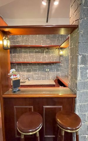 Casa à venda com 264m², 3 quartos e 3 vagas Casa à venda com 264m², 3 quartos e 3 vagasSalão