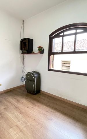 Casa à venda com 264m², 3 quartos e 3 vagas Casa à venda com 264m², 3 quartos e 3 vagasQuarto 2