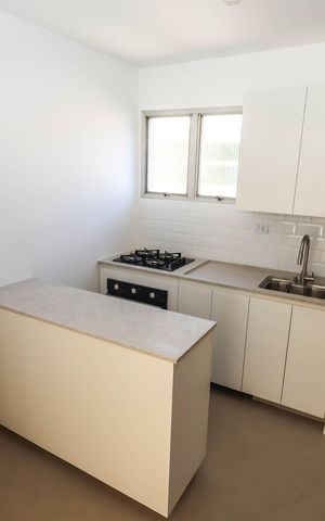 Apartamento à venda com 80m², 2 quartos e 2 vagasCozinha 
