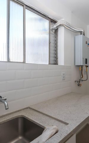 Apartamento à venda com 80m², 2 quartos e 2 vagasÁrea de Serviço