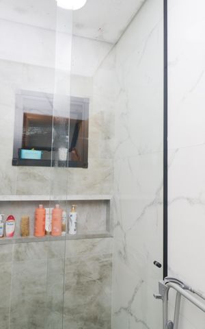 Casa para alugar com 130m², 3 quartos e 2 vagas Casa para alugar com 130m², 3 quartos e 2 vagasBanheiro