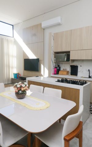 Casa para alugar com 130m², 3 quartos e 2 vagas Casa para alugar com 130m², 3 quartos e 2 vagasSala de Jantar