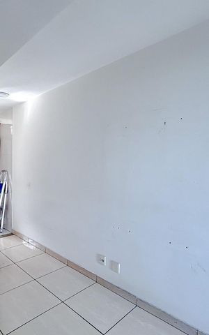 Casa à venda com 85m², 2 quartos e 1 vagaSala