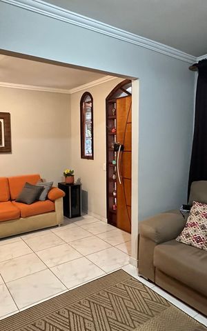 Casa à venda com 125m², 3 quartos e 4 vagas