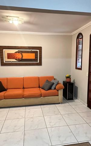 Casa à venda com 125m², 3 quartos e 4 vagas