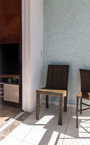 Apartamento à venda com 57m², 2 quartos e 1 vaga Apartamento à venda com 57m², 2 quartos e 1 vagaVaranda