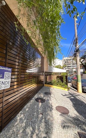 Apartamento à venda com 280m², 3 quartos e 3 vagas Apartamento à venda com 280m², 3 quartos e 3 vagasPlaca