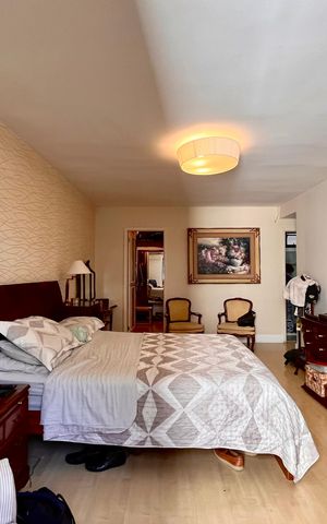 Apartamento à venda com 280m², 3 quartos e 3 vagas Apartamento à venda com 280m², 3 quartos e 3 vagasSuite