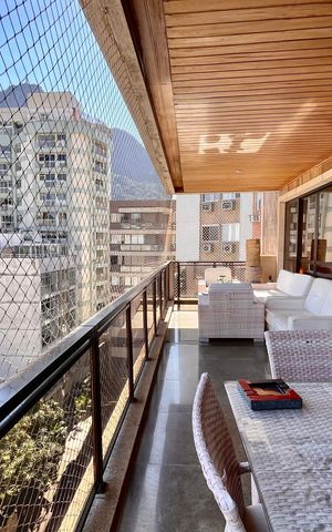 Apartamento à venda com 280m², 3 quartos e 3 vagas Apartamento à venda com 280m², 3 quartos e 3 vagasVista