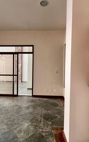 Apartamento à venda com 280m², 3 quartos e 3 vagas Apartamento à venda com 280m², 3 quartos e 3 vagasÁrea comum - Salão de festas