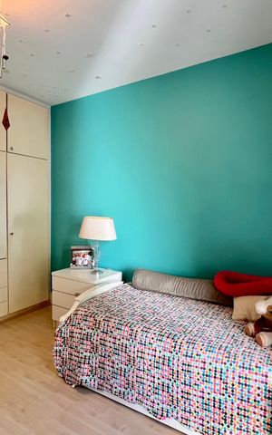 Apartamento à venda com 280m², 3 quartos e 3 vagas Apartamento à venda com 280m², 3 quartos e 3 vagasQuarto 3