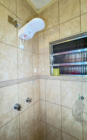 Casa para alugar com 150m², 2 quartos e 2 vagasBanheiro