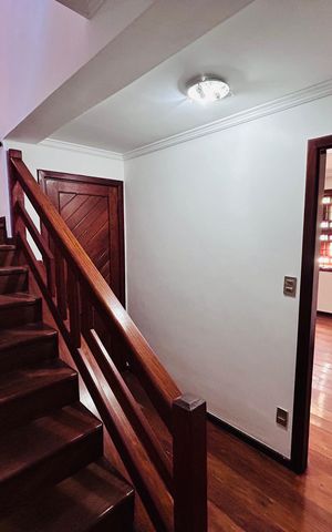 Casa à venda com 360m², 5 quartos e 4 vagas