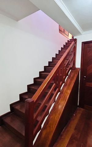 Casa à venda com 360m², 5 quartos e 4 vagas
