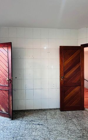 Casa à venda com 360m², 5 quartos e 4 vagas