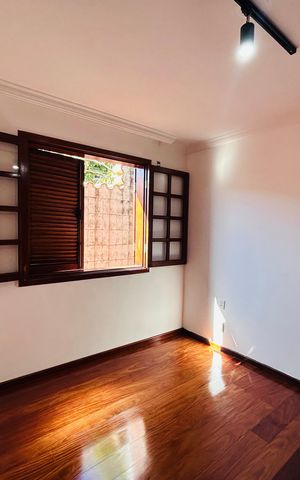Casa à venda com 360m², 5 quartos e 4 vagas