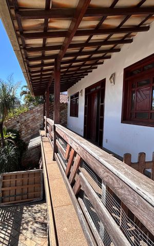 Casa à venda com 360m², 5 quartos e 4 vagas