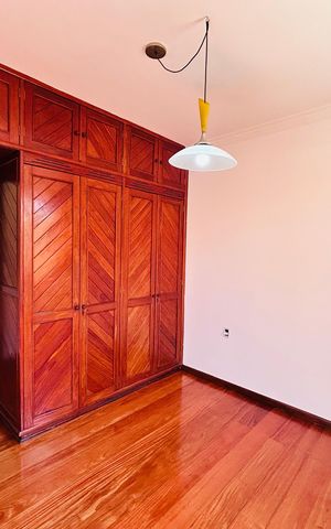 Casa à venda com 360m², 5 quartos e 4 vagas