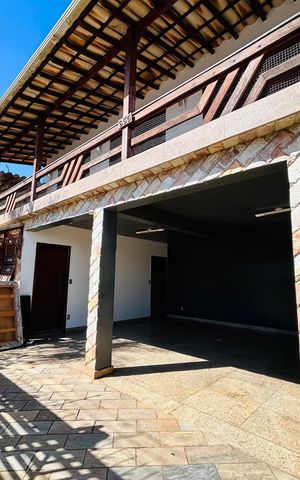 Casa à venda com 360m², 5 quartos e 4 vagas