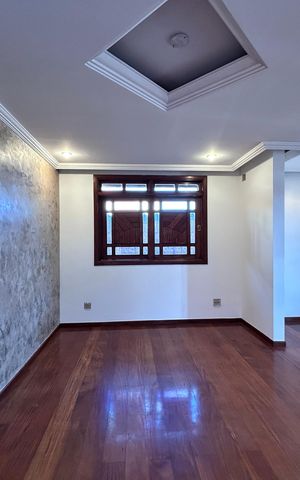 Casa à venda com 360m², 5 quartos e 4 vagas