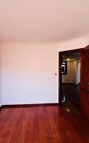 Casa à venda com 360m², 5 quartos e 4 vagas