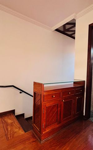 Casa à venda com 360m², 5 quartos e 4 vagas