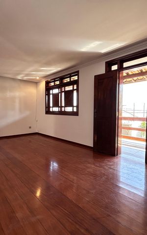 Casa à venda com 360m², 5 quartos e 4 vagas