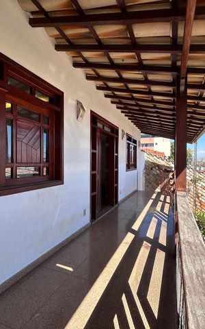 Casa à venda com 360m², 5 quartos e 4 vagas