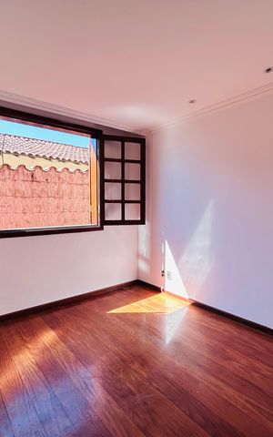 Casa à venda com 360m², 5 quartos e 4 vagas