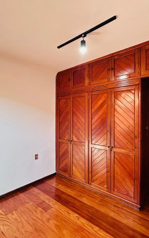 Casa à venda com 360m², 5 quartos e 4 vagas