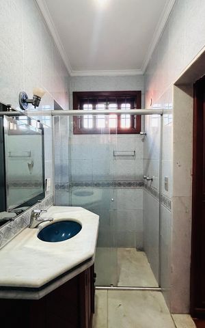 Casa à venda com 360m², 5 quartos e 4 vagas