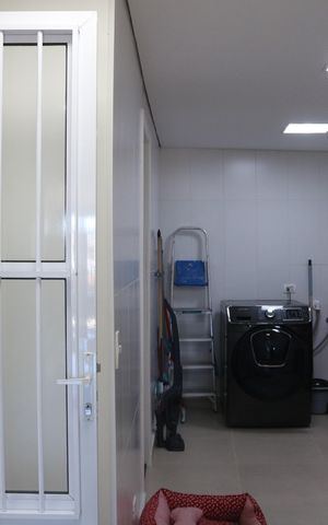 Casa à venda com 161m², 3 quartos e 2 vagasÁrea de Serviço