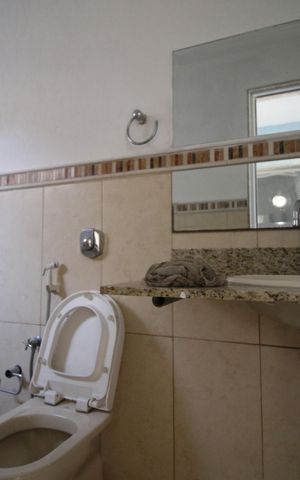 Casa de condomínio à venda com 597m², 4 quartos e 4 vagasBanheiro do quintal
