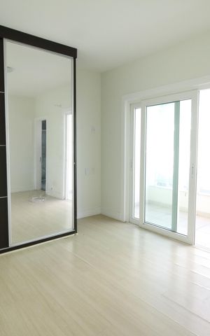Casa de condomínio à venda com 597m², 4 quartos e 4 vagasSuíte 2