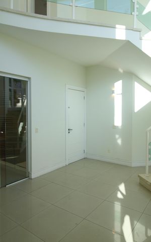 Casa de condomínio à venda com 597m², 4 quartos e 4 vagasHall de entrada
