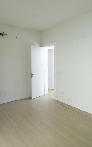 Casa de condomínio à venda com 597m², 4 quartos e 4 vagasSuíte 2