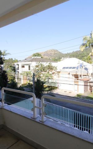 Casa de condomínio à venda com 597m², 4 quartos e 4 vagasVaranda da suíte 1