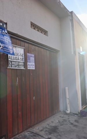Casa de condomínio para alugar com 225m², 4 quartos e 2 vagas Casa de condomínio para alugar com 225m², 4 quartos e 2 vagasFachada