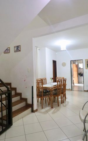 Casa de condomínio para alugar com 225m², 4 quartos e 2 vagas Casa de condomínio para alugar com 225m², 4 quartos e 2 vagasSala