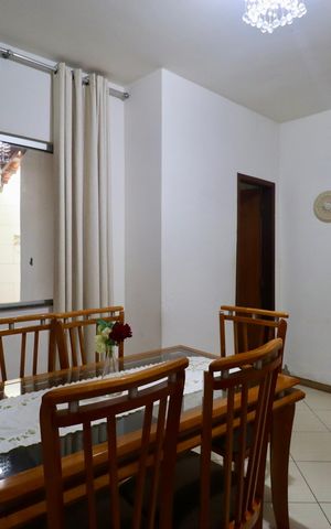 Casa de condomínio para alugar com 225m², 4 quartos e 2 vagas Casa de condomínio para alugar com 225m², 4 quartos e 2 vagasSala