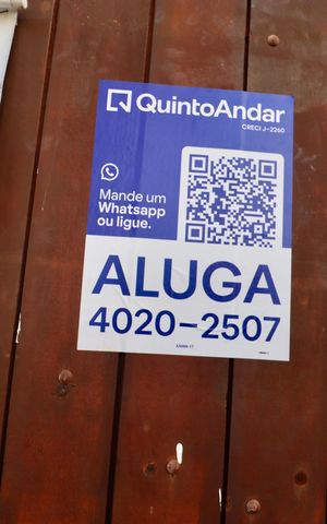 Casa de condomínio para alugar com 225m², 4 quartos e 2 vagas Casa de condomínio para alugar com 225m², 4 quartos e 2 vagasPlaca