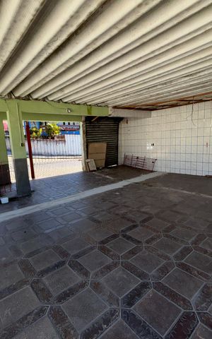 Casa para alugar com 40m², 1 quarto e sem vaga Casa para alugar com 40m², 1 quarto e sem vagaGaragem