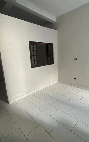 Casa para alugar com 40m², 1 quarto e sem vaga Casa para alugar com 40m², 1 quarto e sem vagaSala
