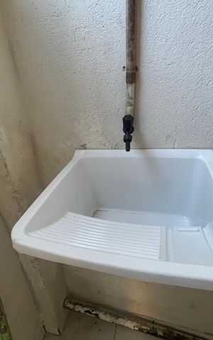 Casa para alugar com 40m², 1 quarto e sem vaga Casa para alugar com 40m², 1 quarto e sem vagaÁrea de Serviço