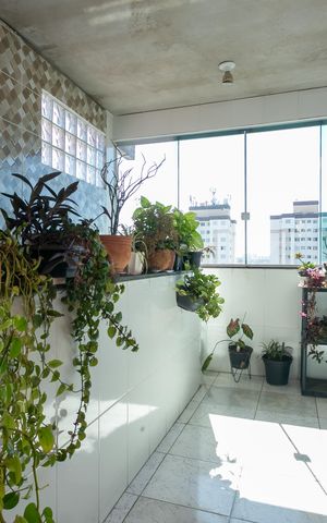 Casa à venda com 2000m², 3 quartos e 2 vagas Casa à venda com 2000m², 3 quartos e 2 vagasÁrea de Serviço 2