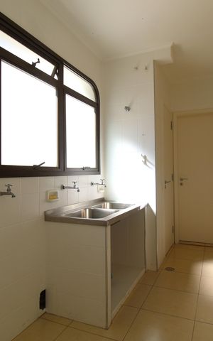 Apartamento para alugar com 210m², 3 quartos e 3 vagasÁrea de Serviço