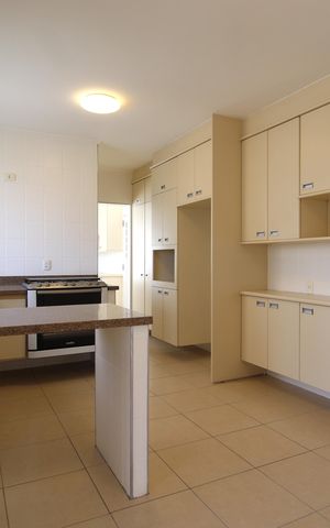 Apartamento para alugar com 210m², 3 quartos e 3 vagasCozinha