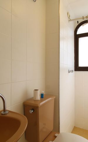 Apartamento para alugar com 210m², 3 quartos e 3 vagasBanheiro de Serviço