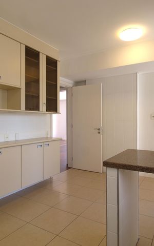 Apartamento para alugar com 210m², 3 quartos e 3 vagasCozinha